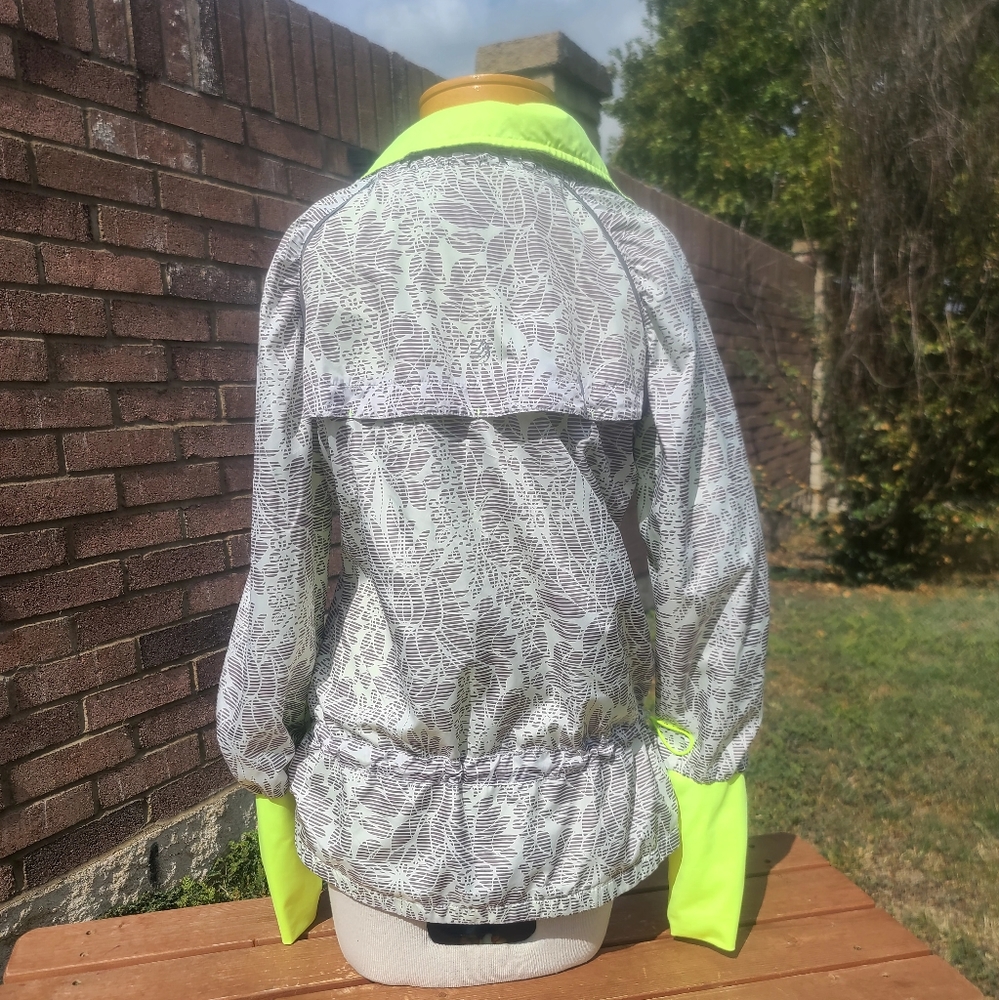 Mondetta performance gear jacket - Picture 3 of 10